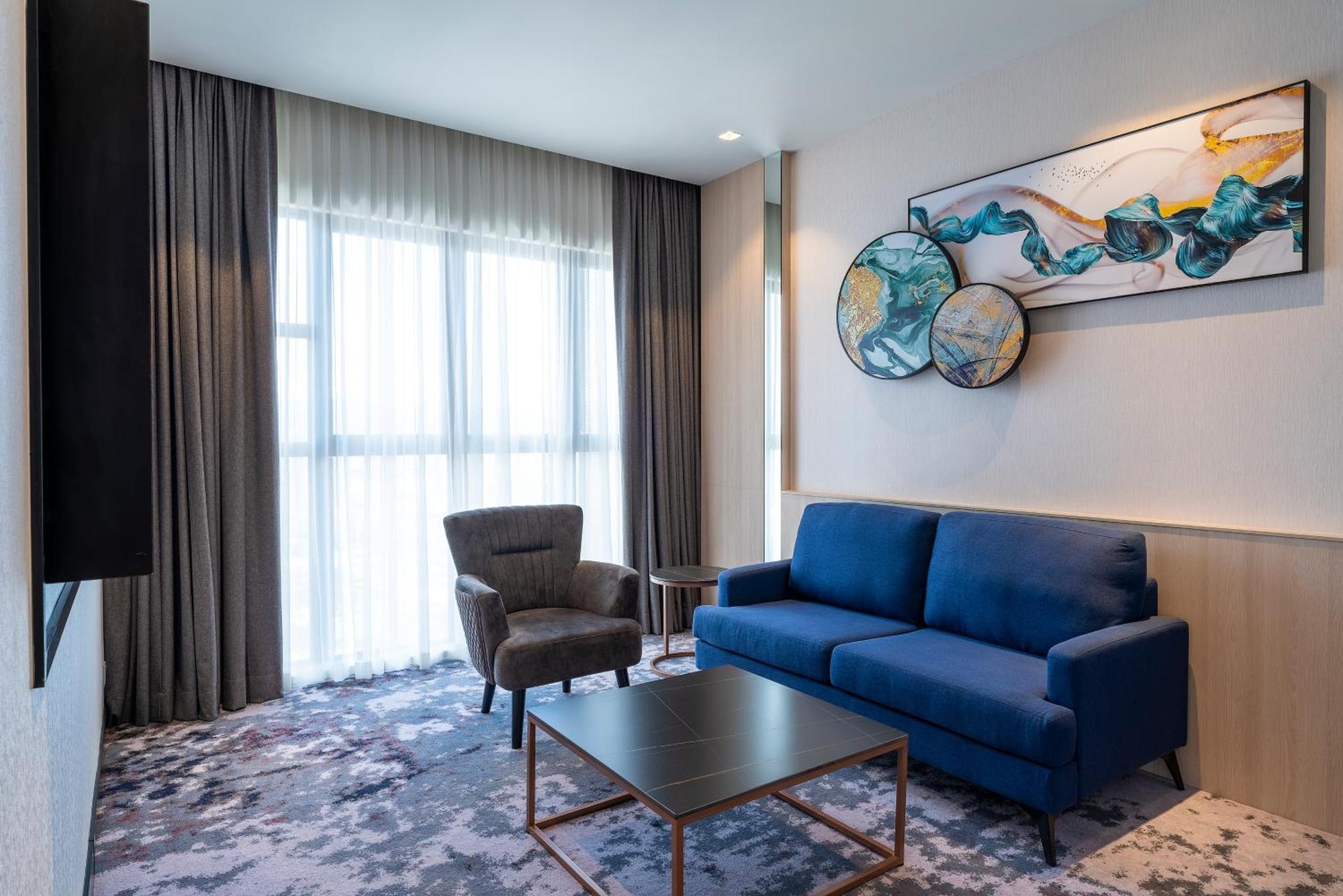 Suite 1 double bed